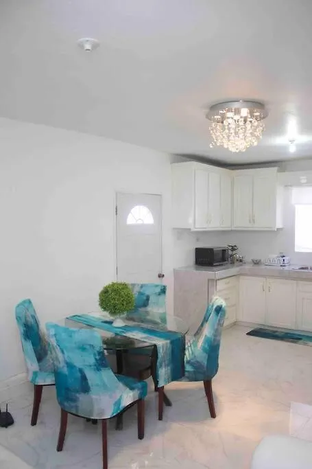 Blue Waters Apartment Runaway Bay
